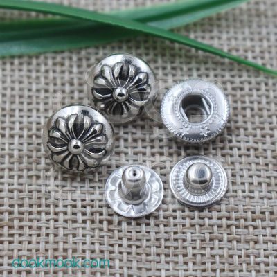 دکمه چهار پارچه میانه طرح صلیب